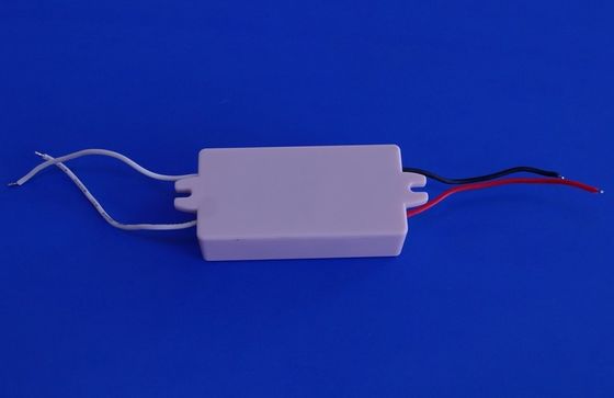 High Efficiency 24w Street Light Led Driver 700ma Constant Current Ac110v / 220v