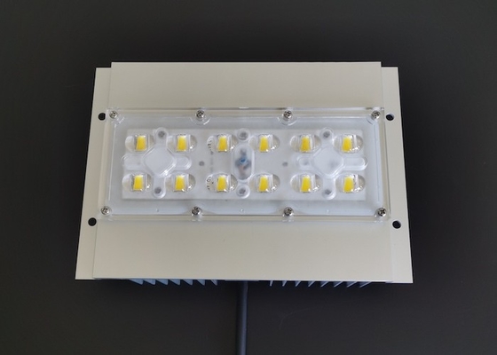 7070 SMD LED-Straßenleuchtmodul 158x103 Grad 60W Weißlicht emittierend