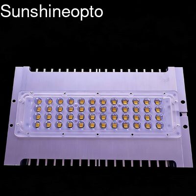 Maßgeschneidertes 90 x 90 Grad SMD 3030 LED-Modul mit neuem Kühlkörper für Licht