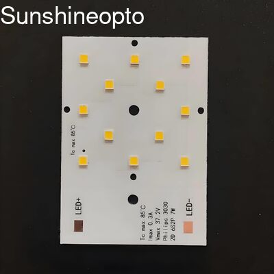 7W SMD 3030 LED-Leiterplatte mit maßgeschneiderter 50x50mm-Linse für hohe Lichtausbeute