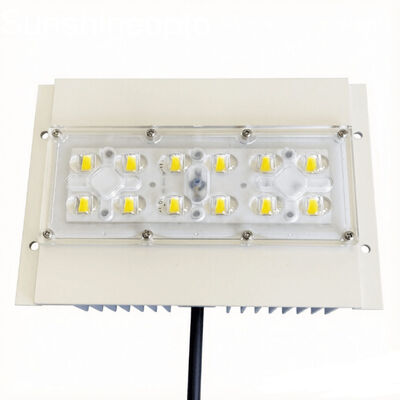 60W 7070 LED-Straßenlaternenmodul mit 158×103 Grad optischer Linse und Aluminiumplatine für Straßenbeleuchtung