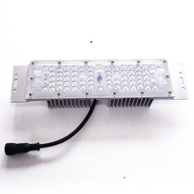 Wasserdichtes LED-Straßenlaterne-Modul 48V 50W SMD3030 mit Kühlkörper